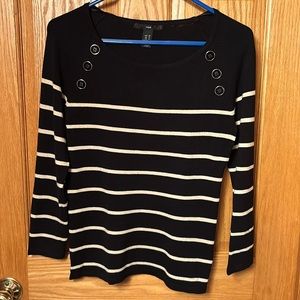 H&M women’s 3/4 length sleeve Pullover Sweater Size 6